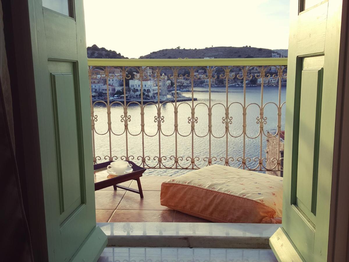 Hostal Pitini Symi Exterior foto